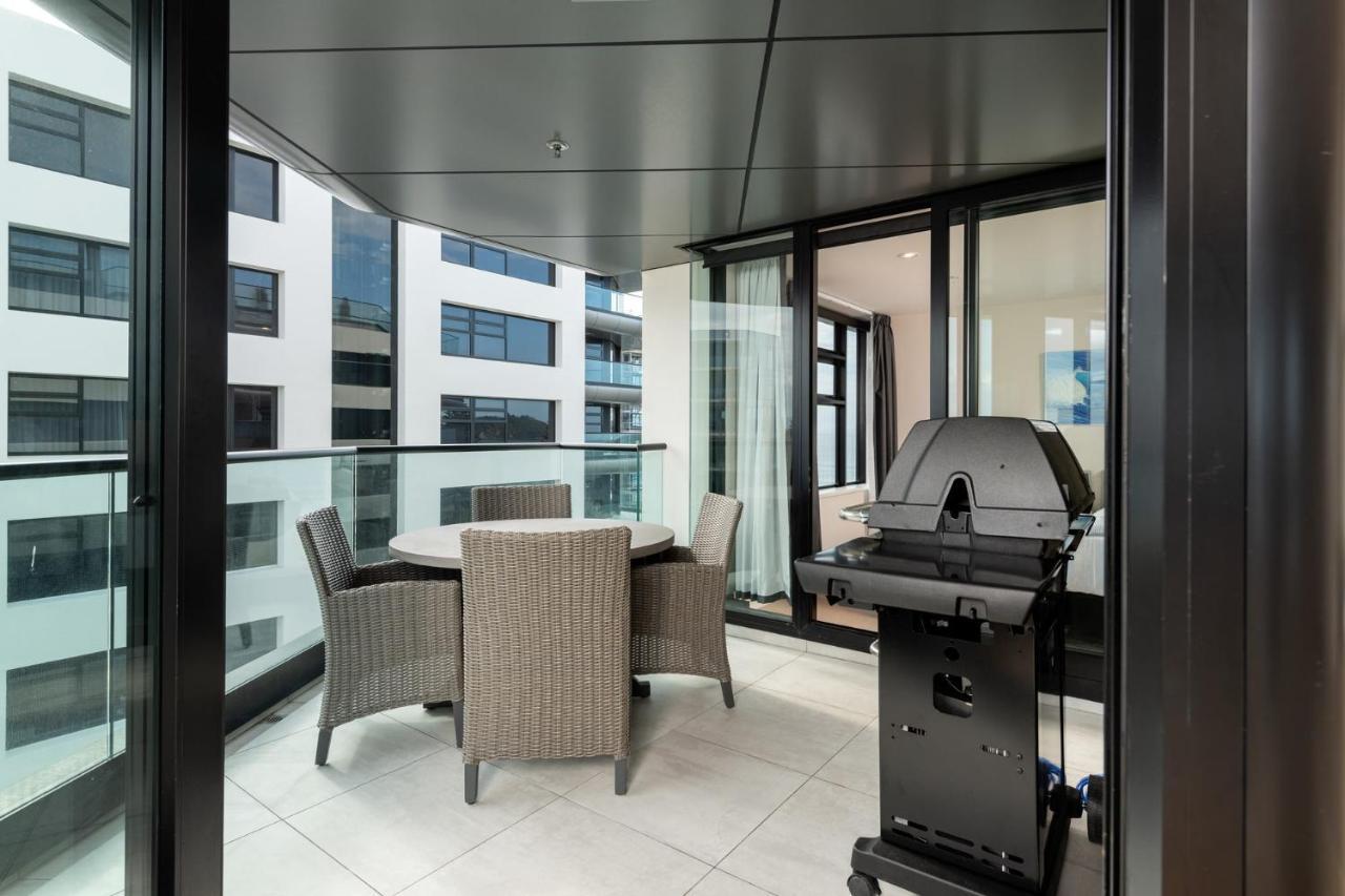 Ferienwohnung Superb Elevated Views Of Harbour With Heated Pool, Gym & Parking Mount Maunganui Exterior foto