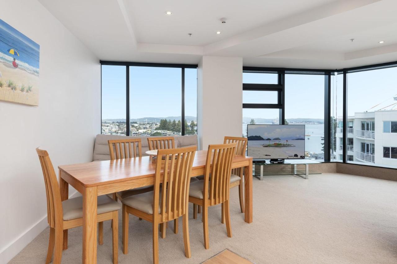 Ferienwohnung Superb Elevated Views Of Harbour With Heated Pool, Gym & Parking Mount Maunganui Exterior foto