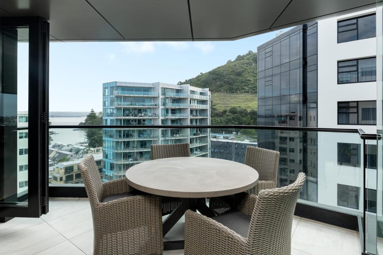 Ferienwohnung Superb Elevated Views Of Harbour With Heated Pool, Gym & Parking Mount Maunganui Exterior foto