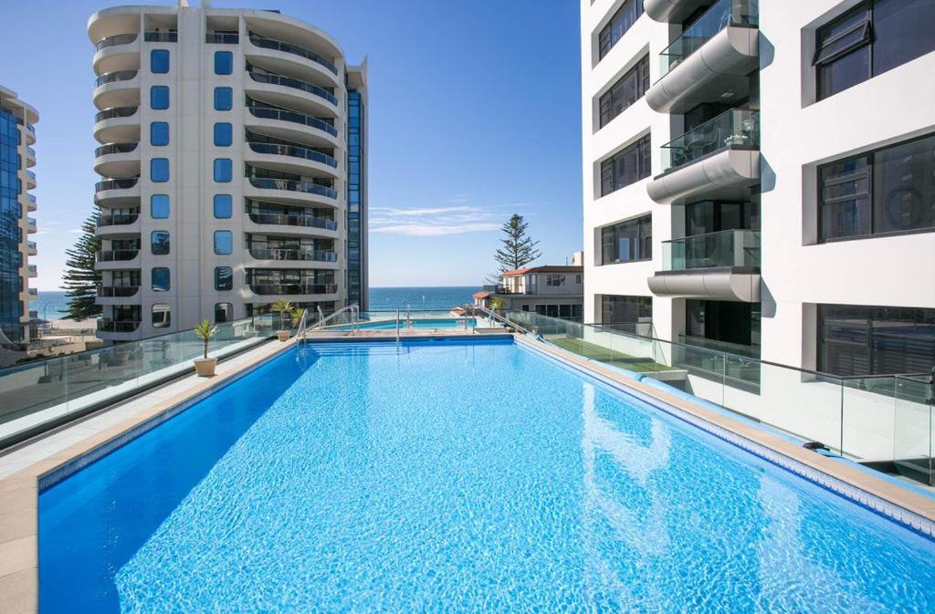 Ferienwohnung Superb Elevated Views Of Harbour With Heated Pool, Gym & Parking Mount Maunganui Exterior foto
